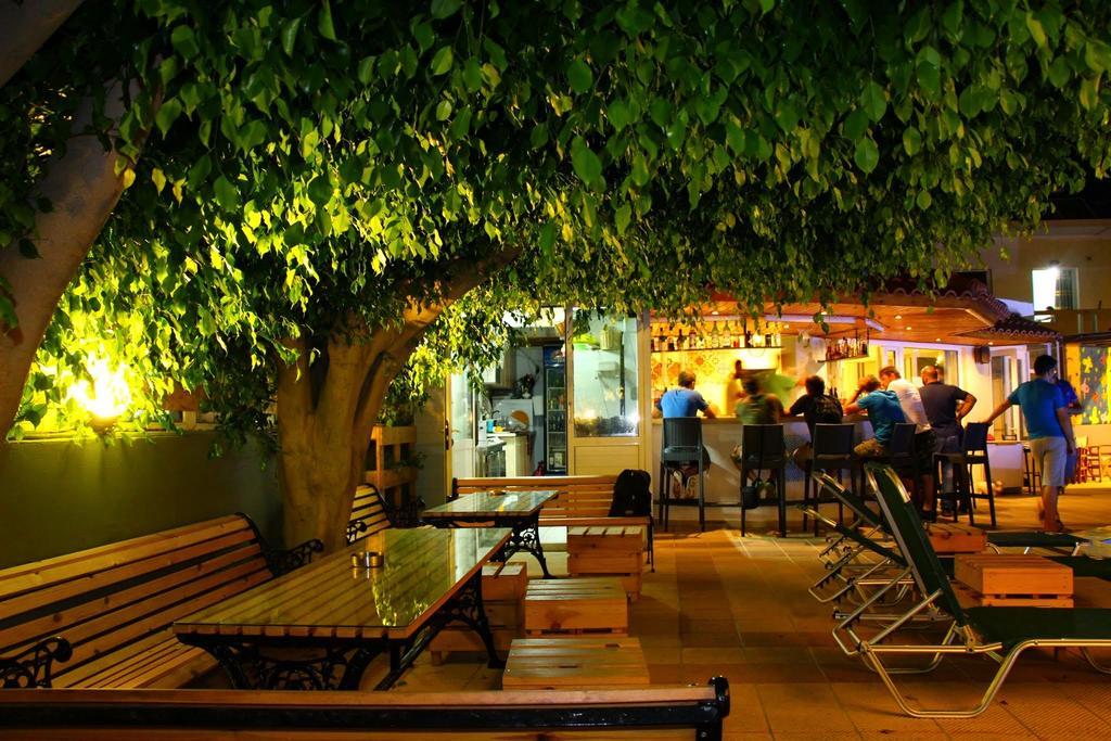 Albatross Apartments Amoudara  Ngoại thất bức ảnh