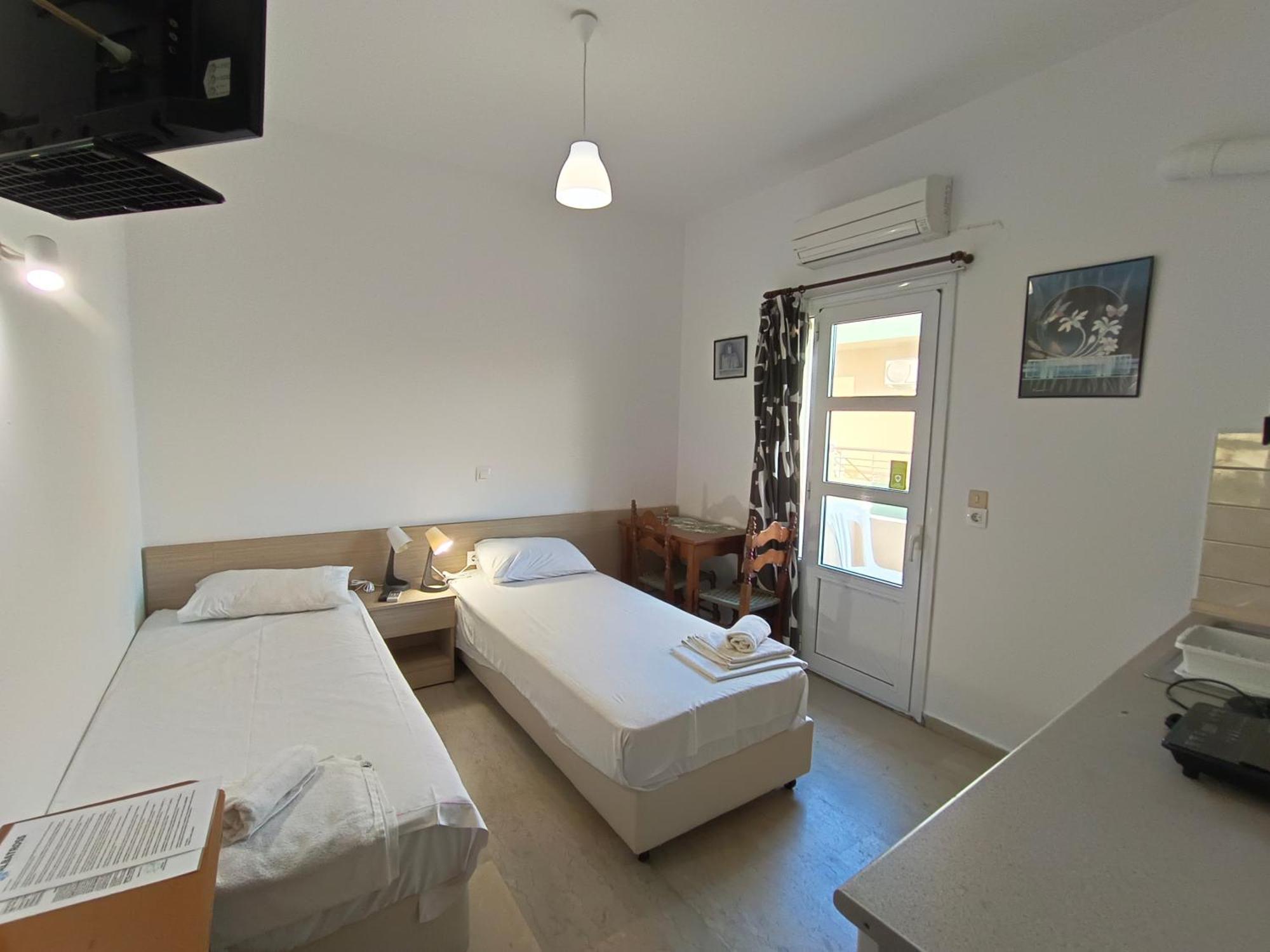 Albatross Apartments Amoudara  Ngoại thất bức ảnh