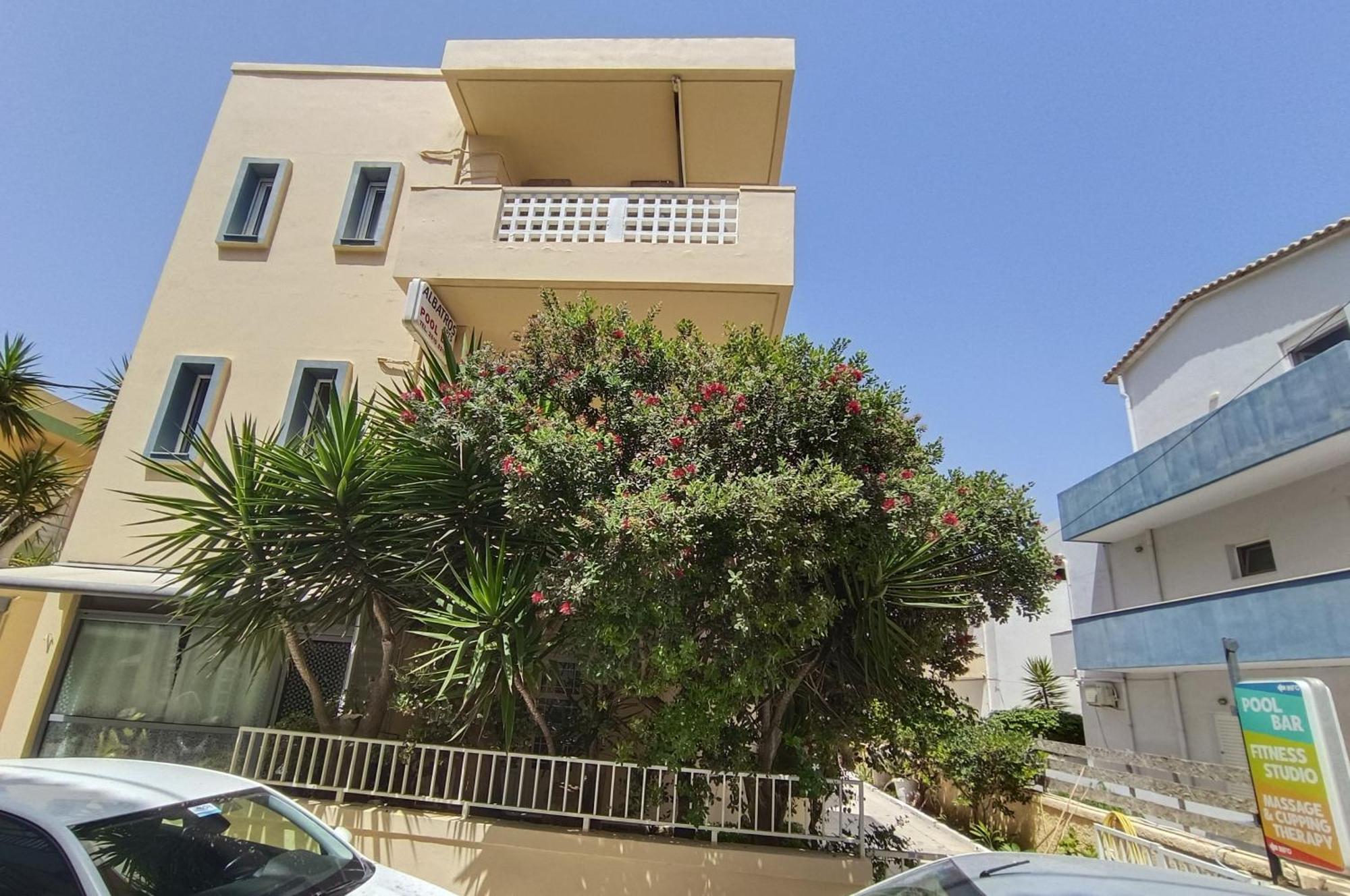 Albatross Apartments Amoudara  Ngoại thất bức ảnh