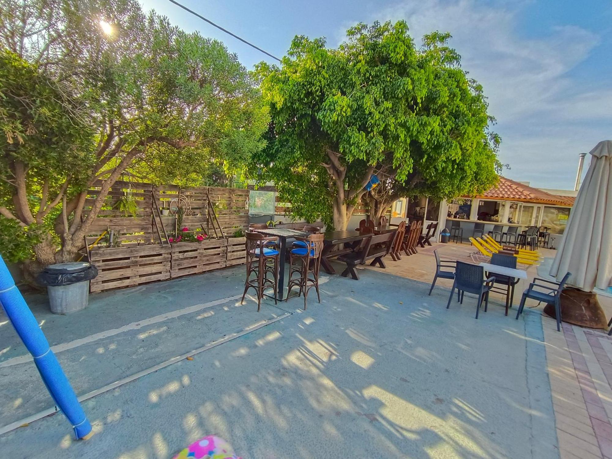 Albatross Apartments Amoudara  Ngoại thất bức ảnh