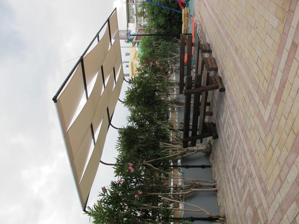 Albatross Apartments Amoudara  Ngoại thất bức ảnh