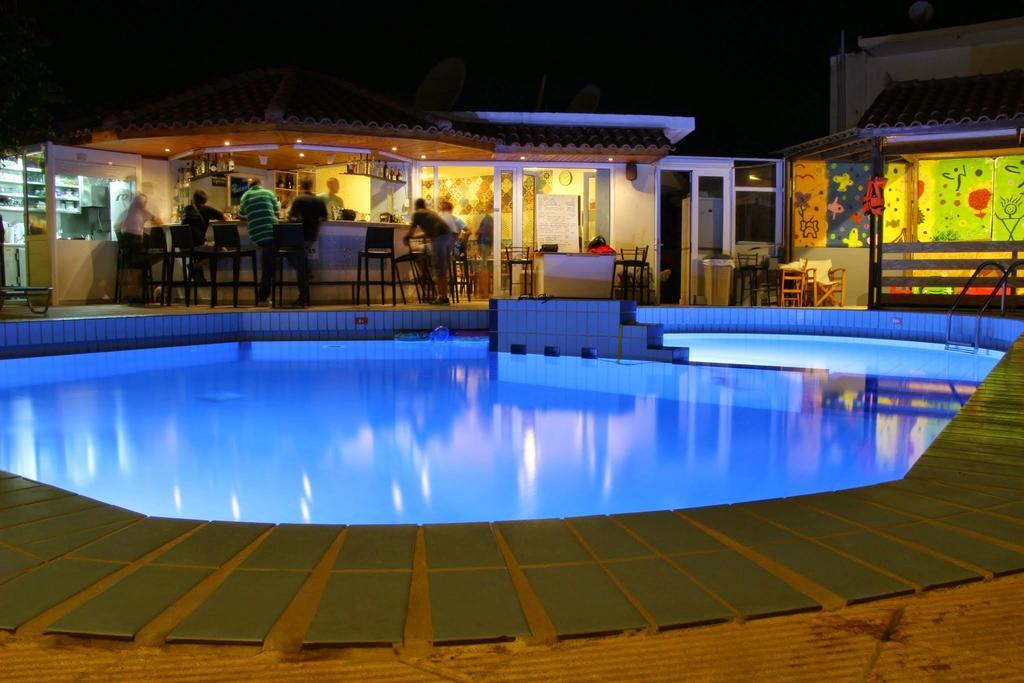 Albatross Apartments Amoudara  Ngoại thất bức ảnh