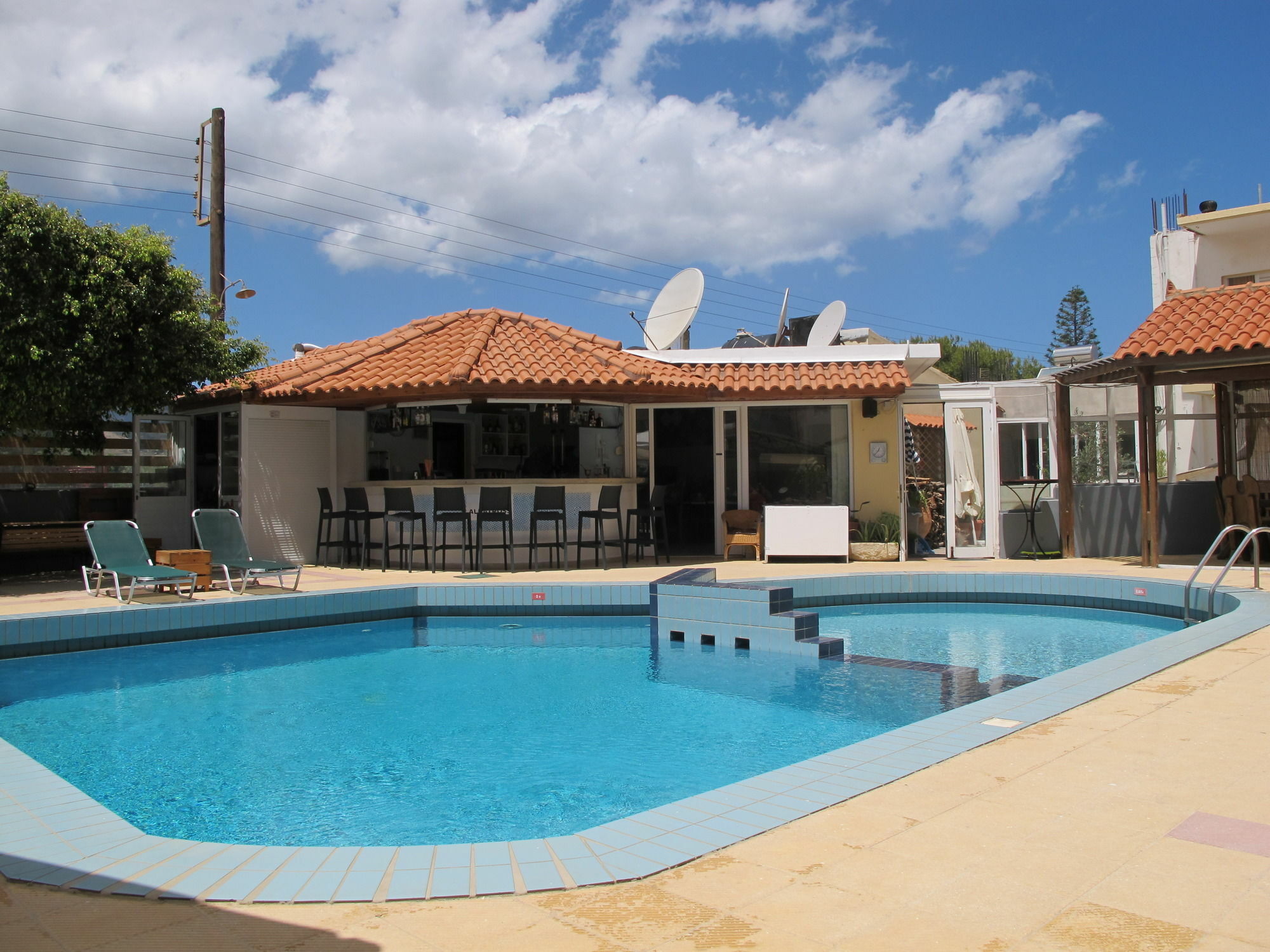 Albatross Apartments Amoudara  Ngoại thất bức ảnh